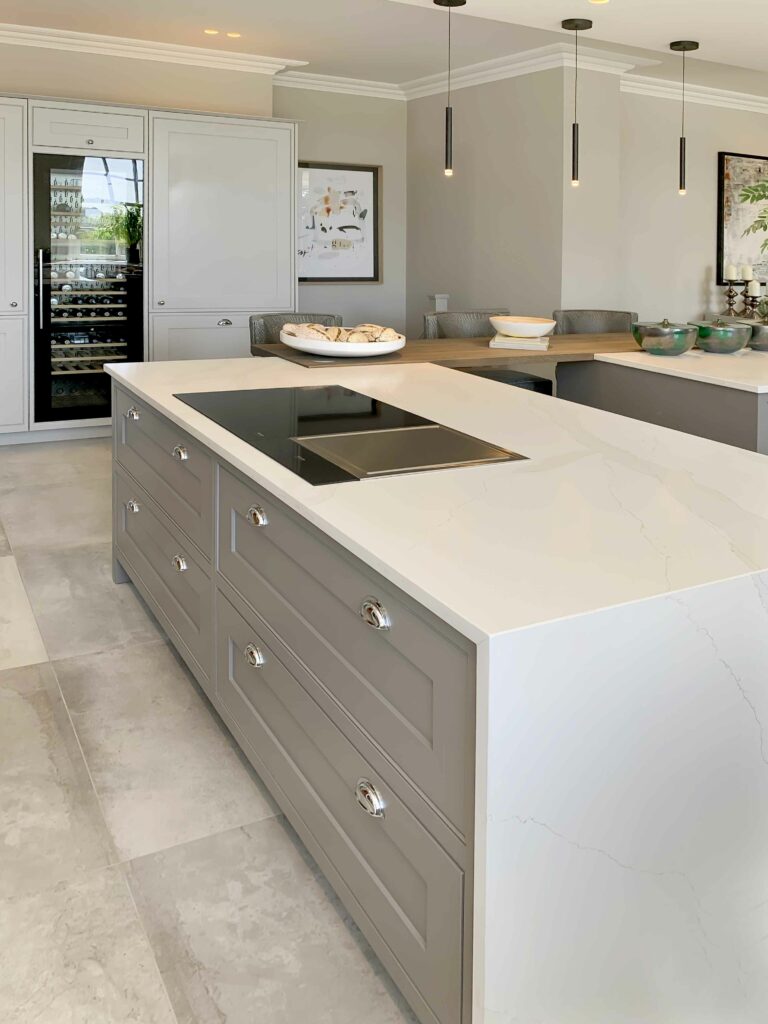 In-frame Shaker Kitchen: Island